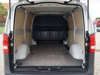 Gebraucht Mercedes Vito 102 PS (75 kW) 2022 Weiß Van