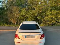 Gebraucht Mercedes E200 Avantgarde 150 PS (110 kW) 2018 Weiß Limousine