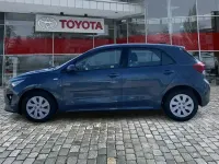 Używany Kia Rio Vision 101 KM (74 kW) 2023 Niebieski Sedan/Limuzyna