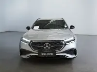 Usado Mercedes E220 AMG 197 CV (144 kW) 2025 Plateado Berlina