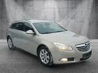 Używany Opel Insignia Edition 131 KM (96 kW) 2010 Beżowy Kombi