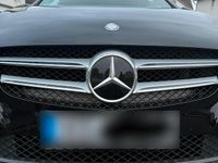 Gebraucht Mercedes A180 Urban 122 PS (89 kW) 2013 Schwarz Limousine