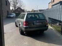 Usata VW Passat 131 CV (96 kW) 2004 Grigio Station wagon