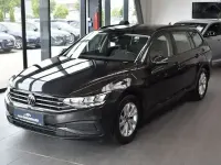 Gebraucht VW Passat 150 PS (110 kW) 2023 Grau Kombi