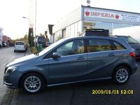 Gebraucht Mercedes B200 156 PS (114 kW) 2015 Blau Van / Kleinbus