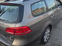 Usata VW Passat 105 CV (77 kW) 2011 Marrone Station wagon