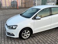 Gebraucht VW Polo Comfortline 90 PS (66 kW) 2015 Weiß Kleinwagen