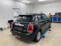 Gebraucht Mini Cooper Chili 136 PS (100 kW) 2015 Midnight black metallic Kleinwagen