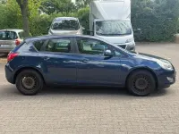 Gebraucht Opel Astra Selection 101 PS (74 kW) 2011 Blau Limousine
