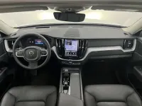 Gebraucht Volvo XC60 197 PS (144 kW) 2022 Crystal white (metallic) SUV