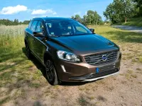 Gebraucht Volvo XC60 Momentum 245 PS (180 kW) 2017 Braun SUV