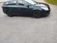 Gebraucht Toyota Avensis 126 PS (92 kW) 2010 Schwarz Kombi
