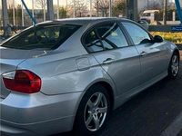 Gebraucht BMW 320 170 PS (125 kW) 2007 Grau Limousine