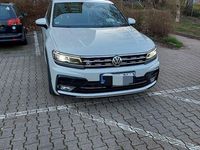 Second-hand VW Tiguan Highline 150 CP (110 kW) 2017 Negru SUV