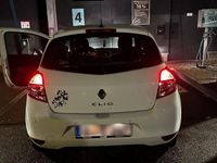 Gebraucht Renault Clio III 75 PS (55 kW) 2009 Weiß Kleinwagen