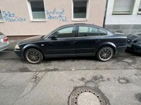 Gebraucht VW Passat 105 PS (77 kW) 2004 Schwarz Limousine