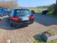 Gebraucht Mercedes E220 170 PS (125 kW) 2012 Schwarz Kombi