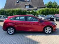 Gebraucht Ford Focus Sport 150 PS (110 kW) 2016 Rot (candyrot metallic) Limousine