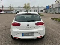 Usata Seat Leon 105 CV (77 kW) 2011 Bianco Utilitaria