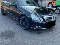 Gebraucht Mercedes E250 204 PS (150 kW) 2011 Schwarz Limousine