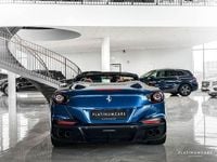 Second-hand Ferrari Portofino 620 CP (456 kW) 2022 Albastru Cabrio