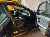 Gebraucht BMW 320 164 PS (120 kW) 2009 Blau Kombi