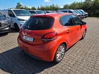 Gebraucht Peugeot 208 Allure Sky 110 PS (80 kW) 2015 Orange Kleinwagen
