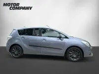 Gebraucht Toyota Verso Multidrive S 147 PS (108 kW) 2012 Quarzblau metallic Van / Kleinbus