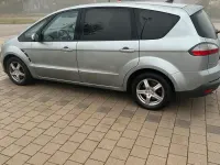 Gebraucht Ford S-MAX S 140 PS (102 kW) 2009 Silber Van / Kleinbus