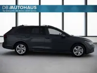 Gebraucht VW Golf VIII Life 150 PS (110 kW) 2024 Grau Kombi