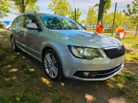 Używany Skoda Superb Elegance 170 KM (125 kW) 2014 Srebrny Kombi