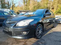 Gebraucht Hyundai i30 Classic 109 PS (80 kW) 2011 Stone black Limousine