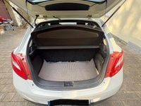 Gebraucht Mazda 2 Sports-Line 102 PS (75 kW) 2011 Weiß Kleinwagen