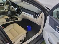 gebraucht Volvo XC60 B4 Momentum Pro Mild-Hybrid Benz