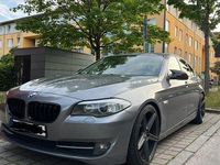 Gebraucht BMW 528 258 PS (189 kW) 2010 Grau Limousine