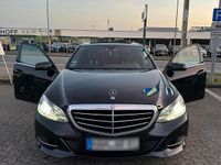 Gebraucht Mercedes E220 170 PS (125 kW) 2014 Schwarz Limousine
