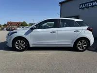 Gebraucht Hyundai i20 Trend 101 PS (74 kW) 2018 Weiß Limousine