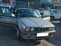 Gebraucht BMW 325 170 PS (125 kW) 1988 Silber Kombi