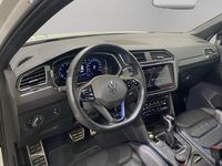 Gebraucht VW Tiguan Style 320 PS (235 kW) 2023 Oryxweiß perlmutteffekt (metallic) SUV