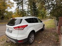 Gebraucht Ford Kuga Titanium 180 PS (132 kW) 2016 Weiß SUV