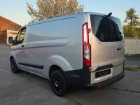 Usata Ford Transit Custom 105 CV (77 kW) 2017 Argento Monovolume