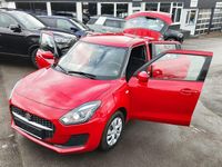 Gebraucht Suzuki Swift Club 83 PS (61 kW) 2022 Rot Limousine