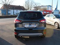 Gebraucht Ford Kuga Titanium 150 PS (110 kW) 2016 Grau SUV