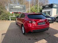 Gebraucht Mazda 3 Center-Line 120 PS (88 kW) 2015 Rot Limousine