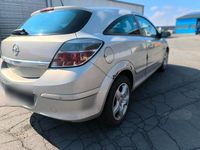 Gebraucht Opel Astra GTC 116 PS (85 kW) 2007 Silber Coupé