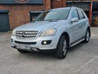 Gebraucht Mercedes ML320 224 PS (164 kW) 2008 Silber SUV