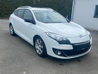 Gebraucht Renault Mégane 130 PS (95 kW) 2012 Weiß Limousine