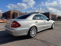 Gebraucht Mercedes E270 163 PS (119 kW) 2002 Silber Limousine