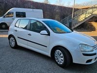 Gebraucht VW Golf V 102 PS (75 kW) 2005 Weiß Kleinwagen