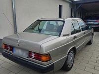 Gebraucht Mercedes 190 109 PS (80 kW) 1990 Limousine